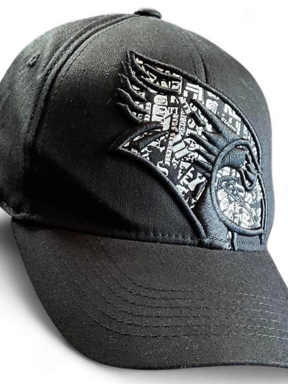 NWTS Top Of The WorId Illinois State Redbirds Bird Logo Black Fitted Hat (M/L)